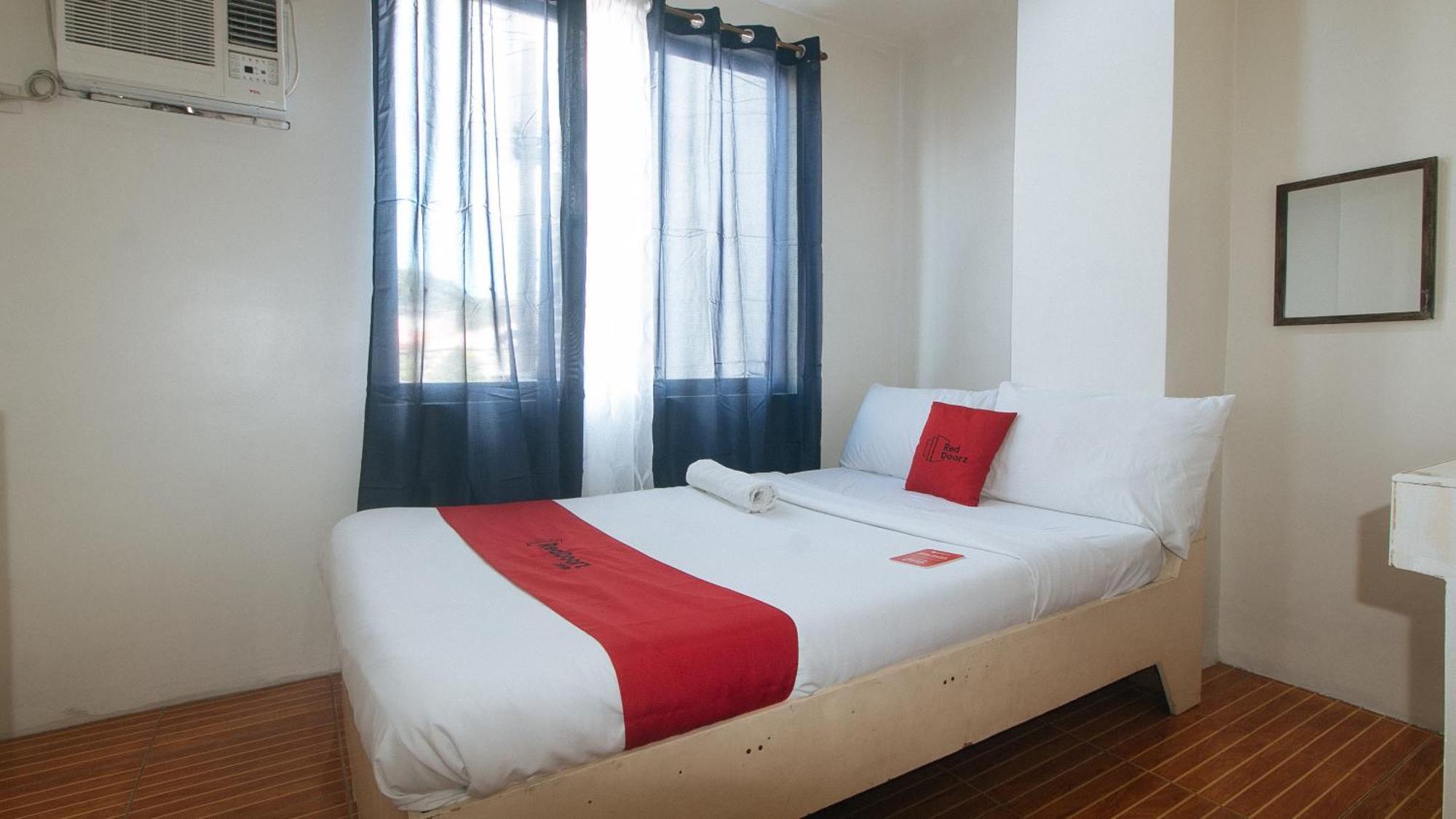 Reddoorz At Goldentown Hotel Davao City Exterior foto