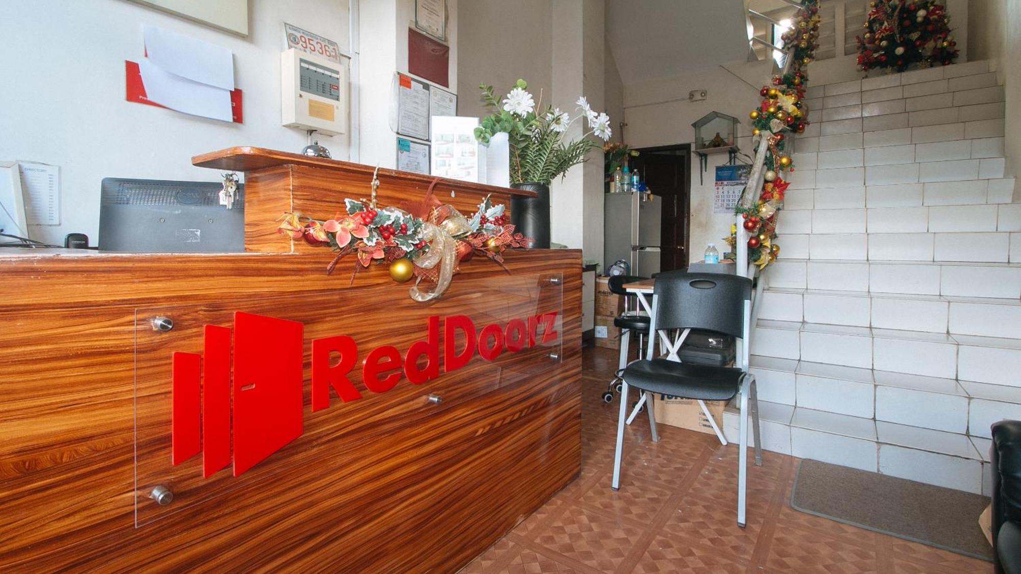 Reddoorz At Goldentown Hotel Davao City Exterior foto